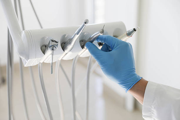 Professional Emergency Dentist technician working in Elmhurst, IL